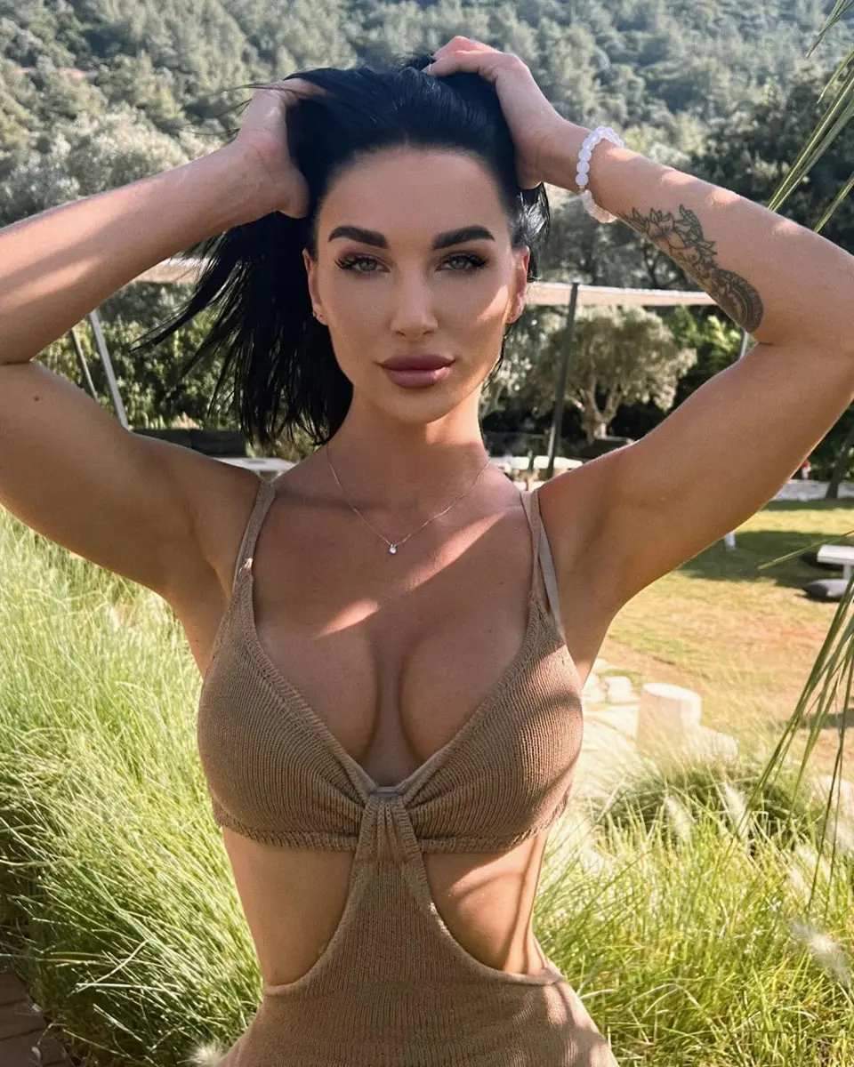 Alexandra escort in Dubai