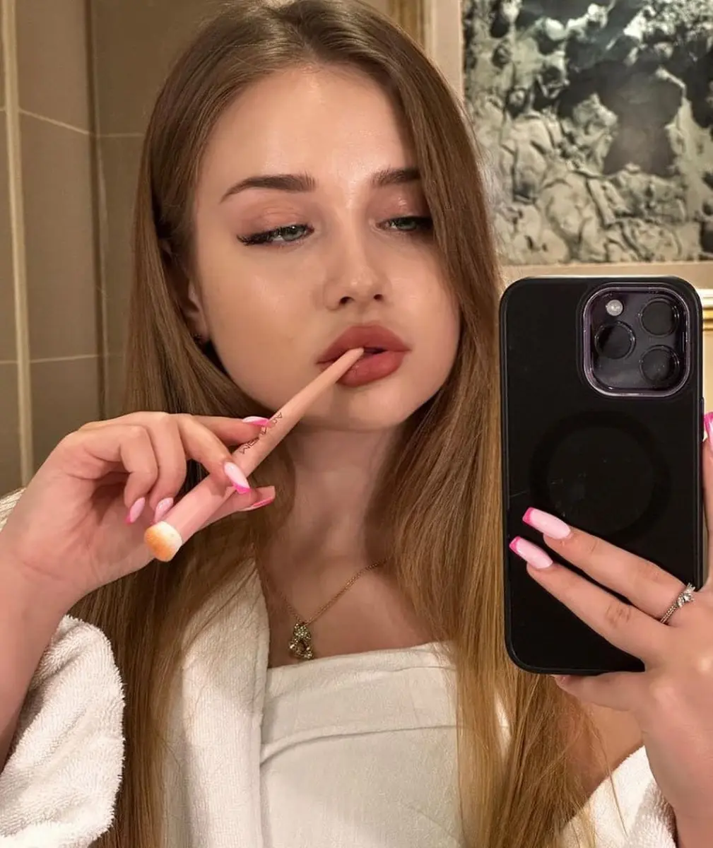 Amelia escort in Dubai