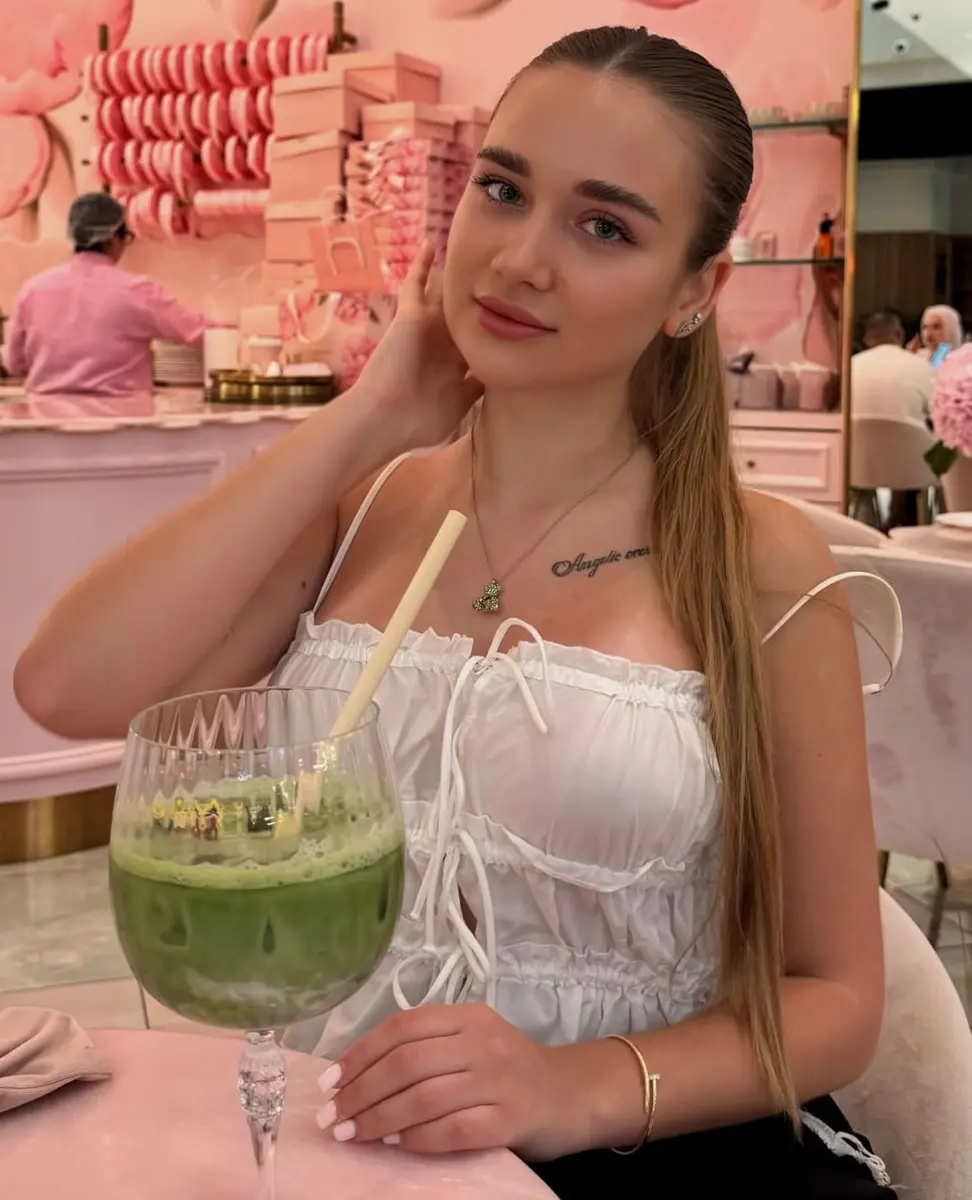 Amelia escort in Dubai