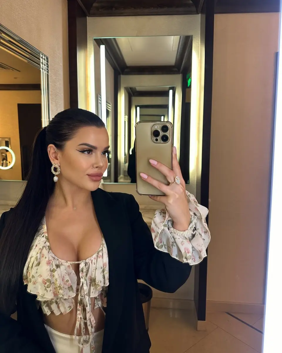 Annabelle escort in Dubai