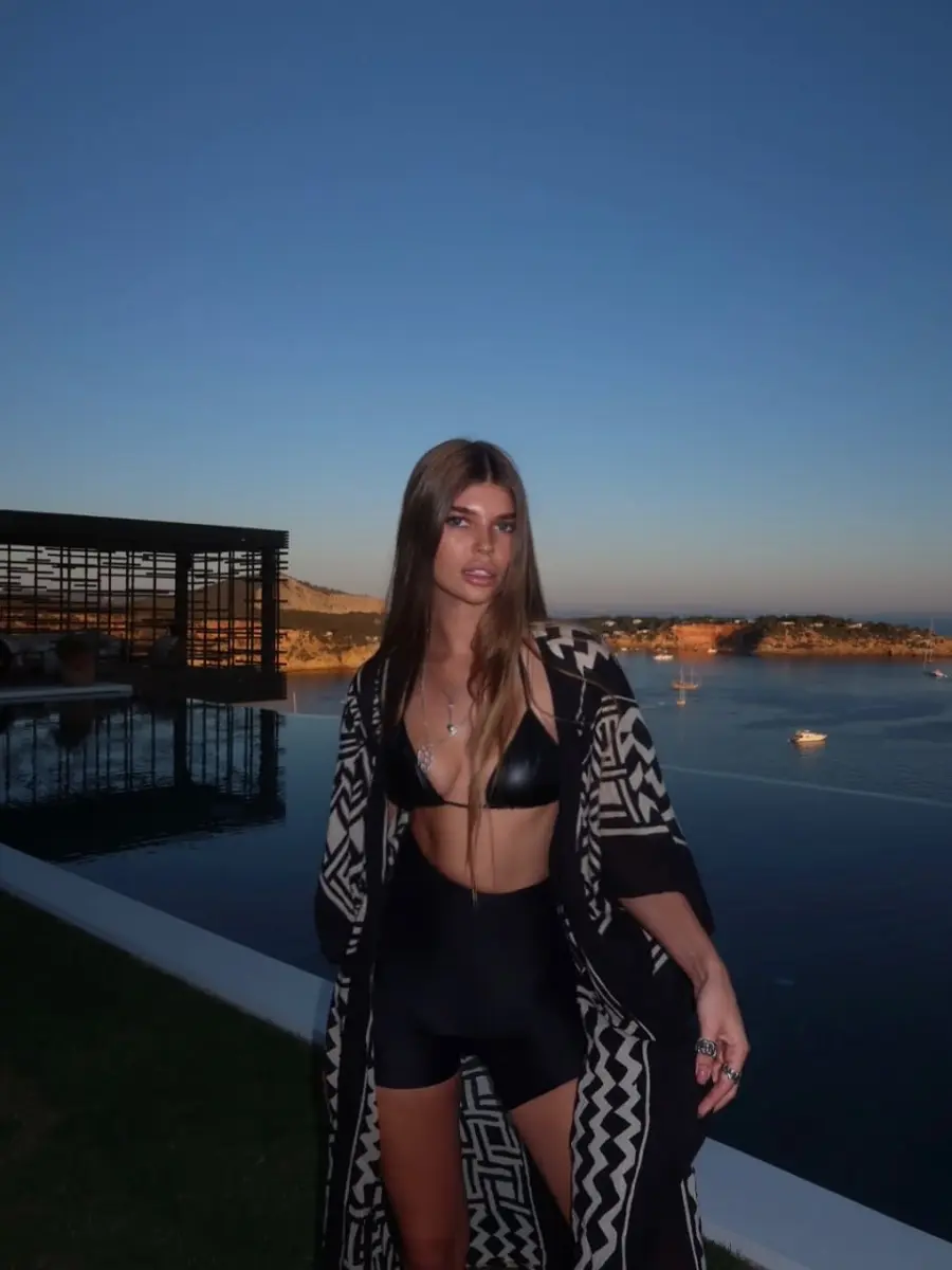 Camilla escort in Dubai