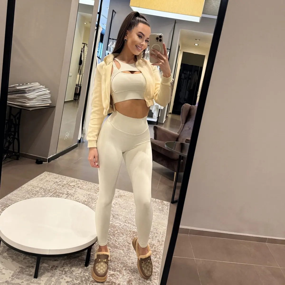 Chloe escort in Dubai