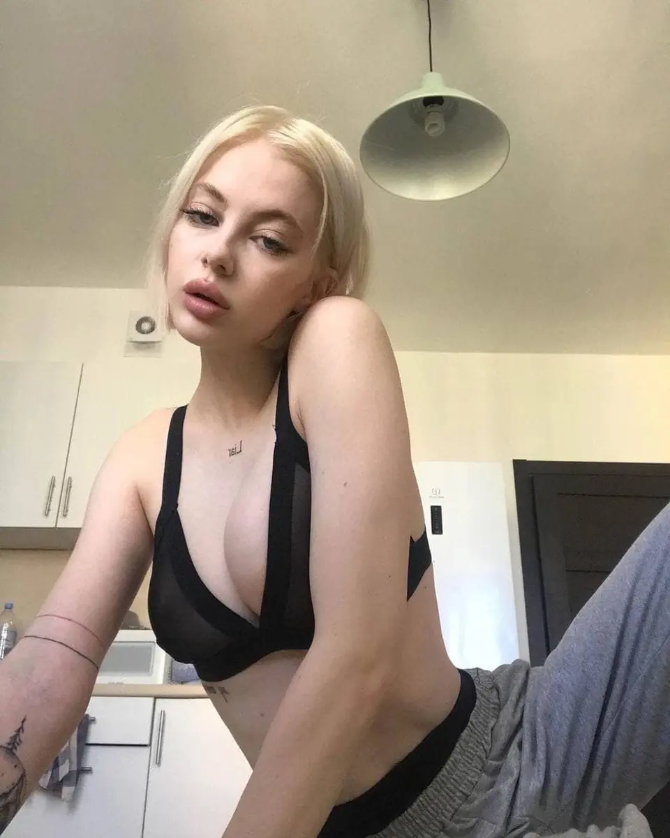 Daisy escort in Dubai