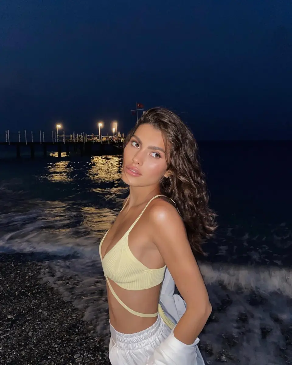 Dominica escort in Dubai