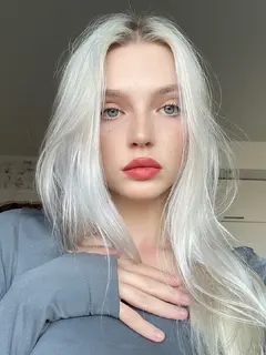 Elizabeth escort in Dubai