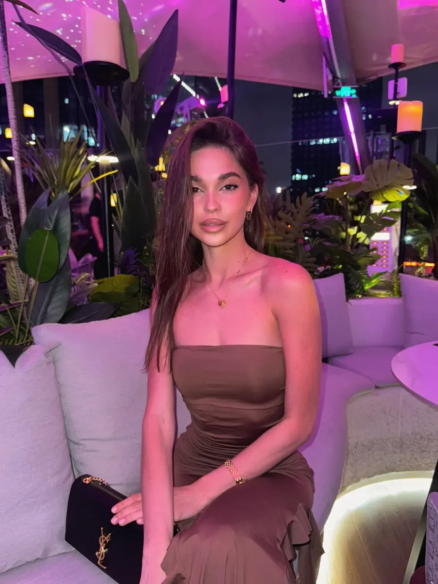 Elizabeth escort in Dubai