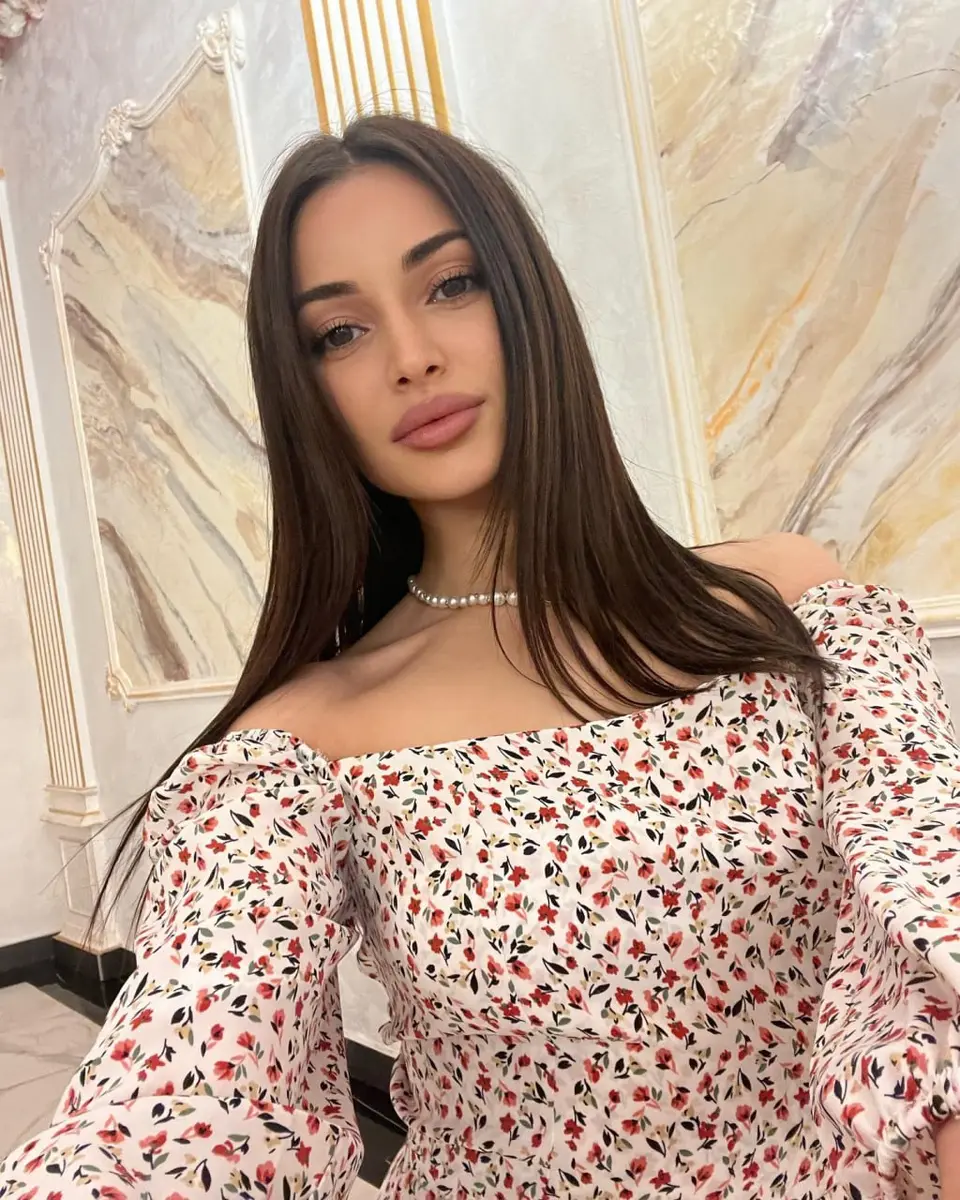 Emelia escort in Dubai