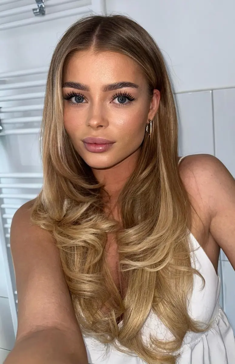 Emma escort in Dubai