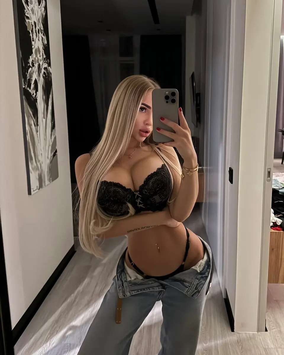 Fiora escort in Dubai