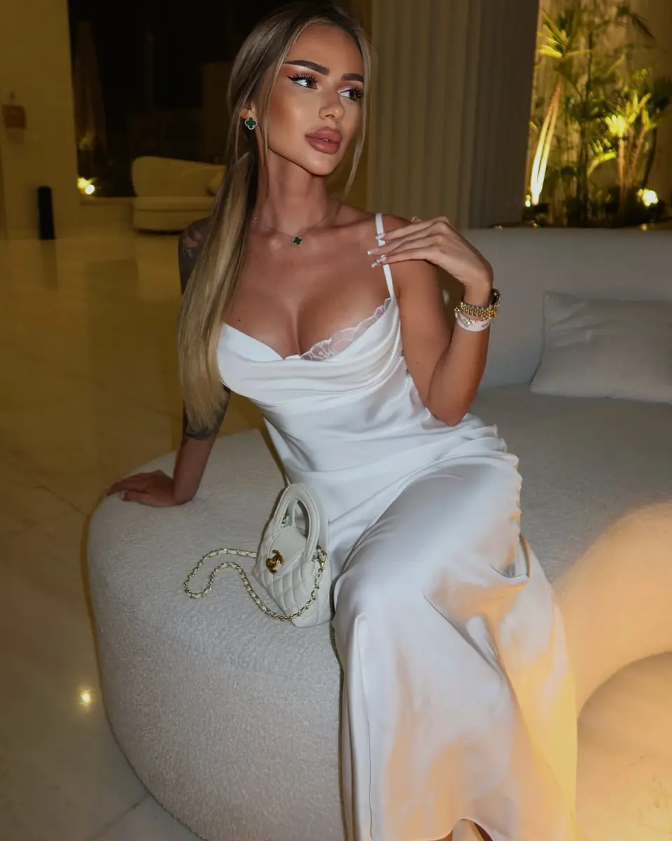 Helen escort in Dubai