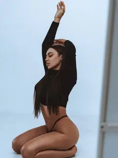 Mariana escort in Dubai