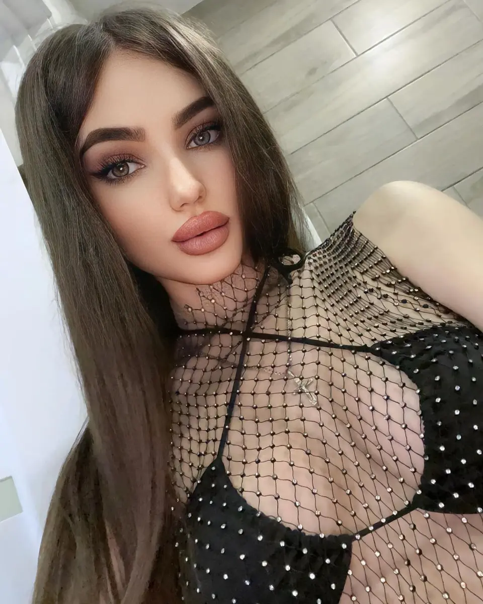 Mireille escort in Dubai