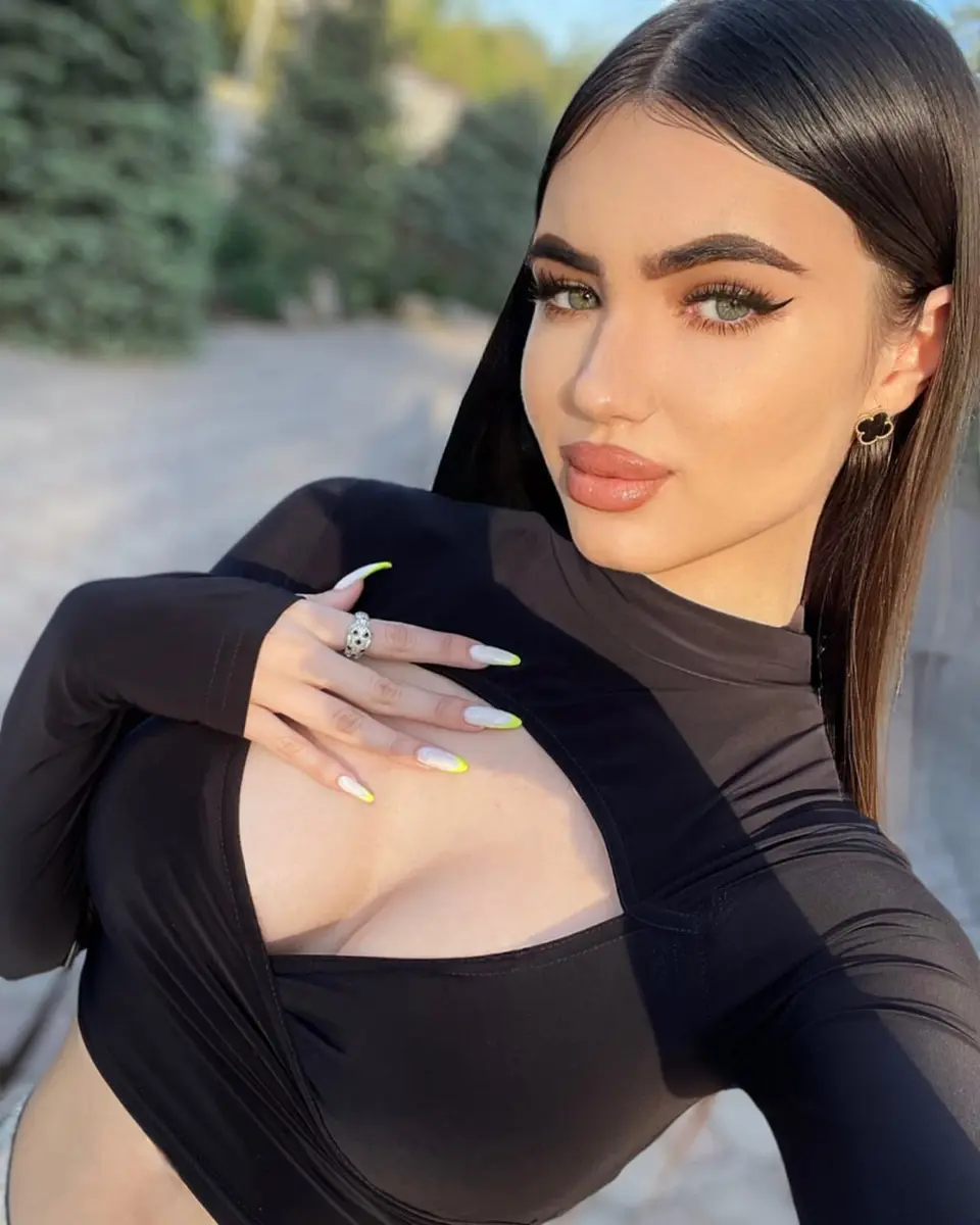 Mireille escort in Dubai
