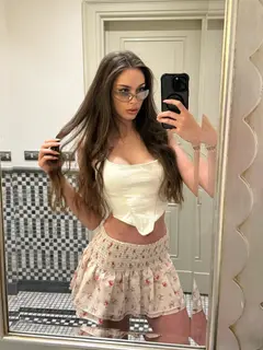 Scarlett escort in Dubai