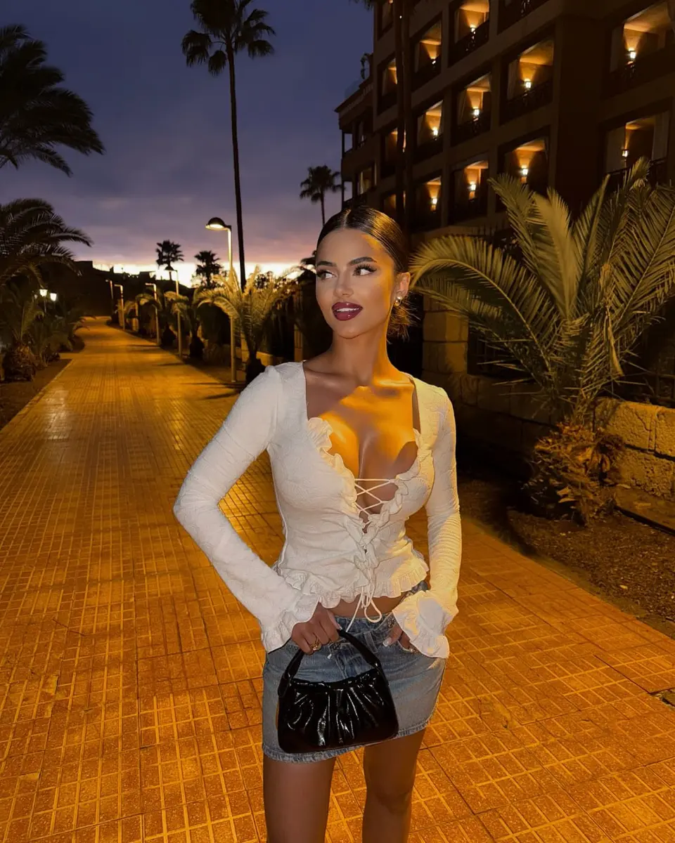 Valeria escort in Dubai