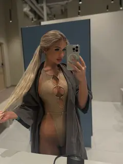 Vanessa escort in Dubai